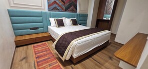 豪華雙人房, 城市景觀 | 高級寢具、Select Comfort 床墊、筆電工作空間、遮光布/窗簾