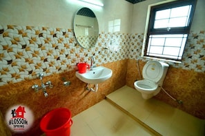 Suite Familiale, vue colline | Salle de bain