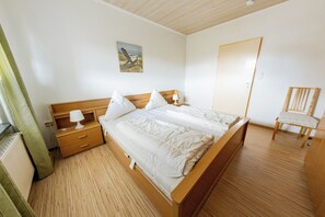 1 bedroom, iron/ironing board, WiFi