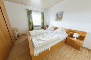 1 bedroom, iron/ironing board, WiFi - "Küstenperle" - your retreat at the Deichkieker guesthouse - pets allowed (Wangerland)