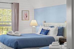 5 habitaciones, escritorio y tabla de planchar con plancha 