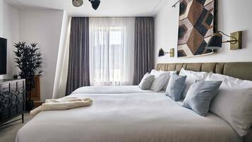 Triple Room | Down comforters, laptop workspace, iron/ironing board