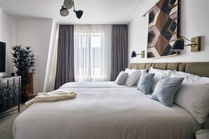 Triple Room | Down comforters, laptop workspace, iron/ironing board