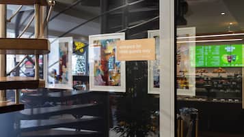 Daily continental breakfast (GBP 15 per person)