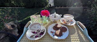 Cosy vintage villa in central Kaikoura. Short walk to town & beach. Pet friendly