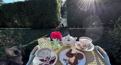 Cosy vintage villa in central Kaikoura. Short walk to town & beach. Pet friendly
