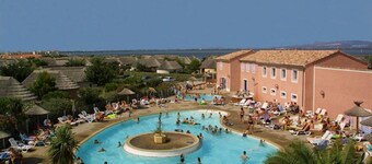 Mas 6/7 pers Air-conditioned; Garden; Swimming pool 5 min beach Barcares ILE DES PECHEURS