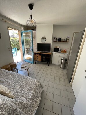 3 bedrooms, bed sheets, wheelchair access