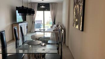 Apartment | Dining