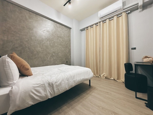 Desk, laptop workspace, free WiFi - NAN DE YOU XIAN (Tainan)