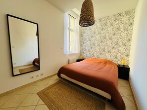 1 chambre, fer et planche à repasser, Wi-Fi, draps fournis