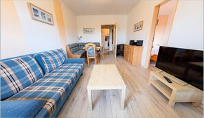 Living area - "Windflügel" - your retreat in the Deichkieker guesthouse - pets allowed (Wangerland)