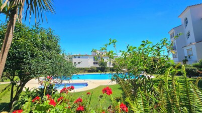 Beautiful terrace with ocean view, 3 bedrooms, 3 bathrooms, 7 min from the beaches