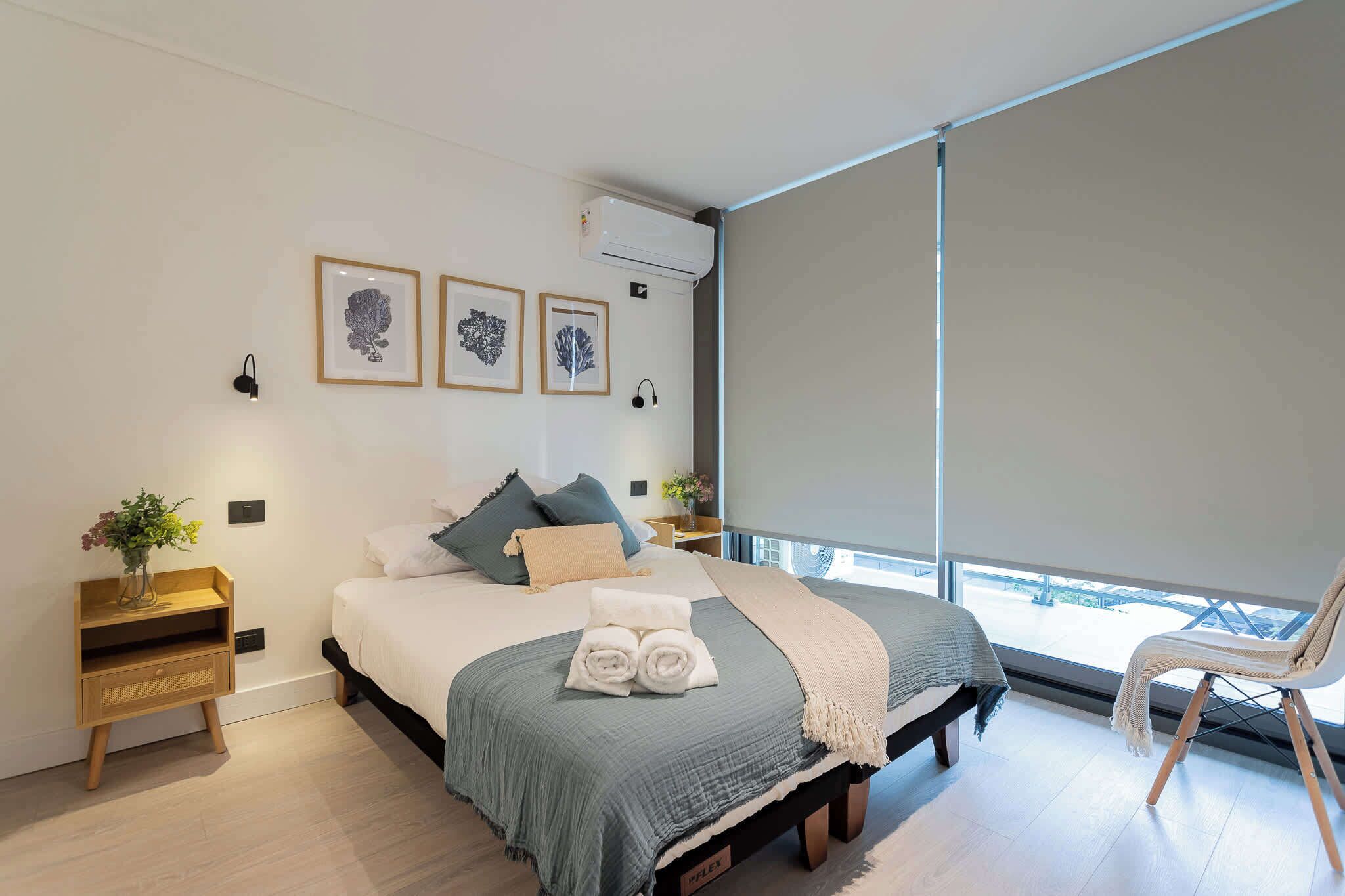 1 slaapkamer, een strijkplank/strijkijzer, wifi, beddengoed