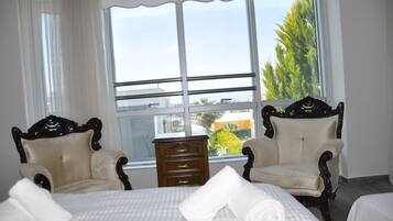 4 室のベッドルーム、アイロン / アイロン台、WiFi、ベッドシーツ