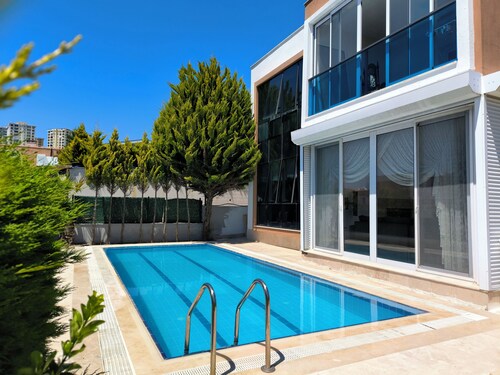 Villa Zeytin, 4-bedroom villa, private pool