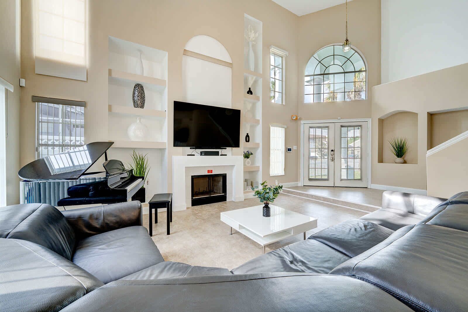 TV, fireplace, offices