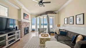 Fernseher, Kamin, Arbeitsbereiche