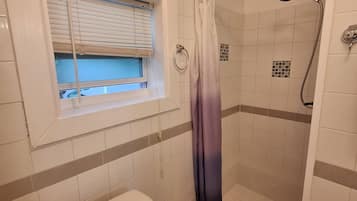 Chambre, 1 chambre, vue jardin | Salle de bain