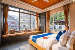 Suite | Escritorio, espacio para trabajar con un portátil, wifi gratis