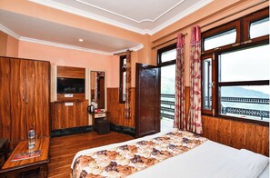 Quarto casal luxo, vista para a montanha | Vista do quarto