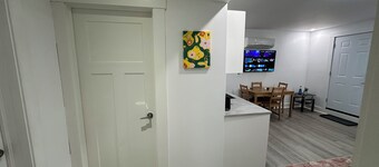 Private Basement Suite - 2 Bedrooms