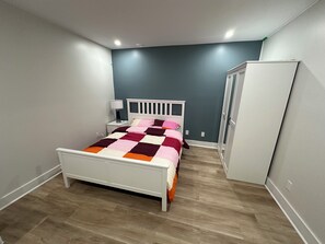 2 chambres, bureau, fer et planche à repasser, Wi-Fi gratuit