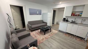 Smart TV, computer monitors