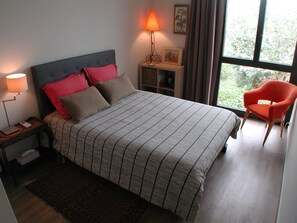 3 bedrooms, iron/ironing board, WiFi, bed sheets - 5-room villa (Mandelieu-la-Napoule)