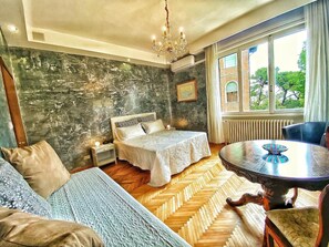 4 Schlafzimmer, Bügeleisen/Bügelbrett, WLAN, Bettwäsche