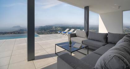Villa Madi in Cumbre del Sol