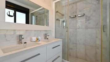 Apartment | 5 bedrooms