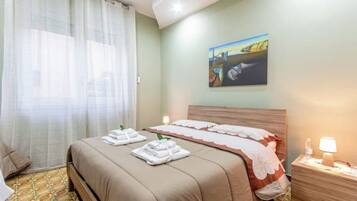 2 chambres, fer et planche Ă repasser, Wi-Fi, draps fournis