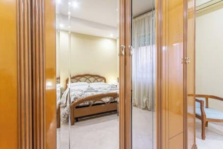 2 bedrooms, desk, iron/ironing board, WiFi. -Etna Sunshine Piedimonte-