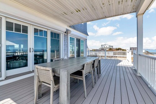 Changing Tides and Good Vibes in East Sandwich RPAM110