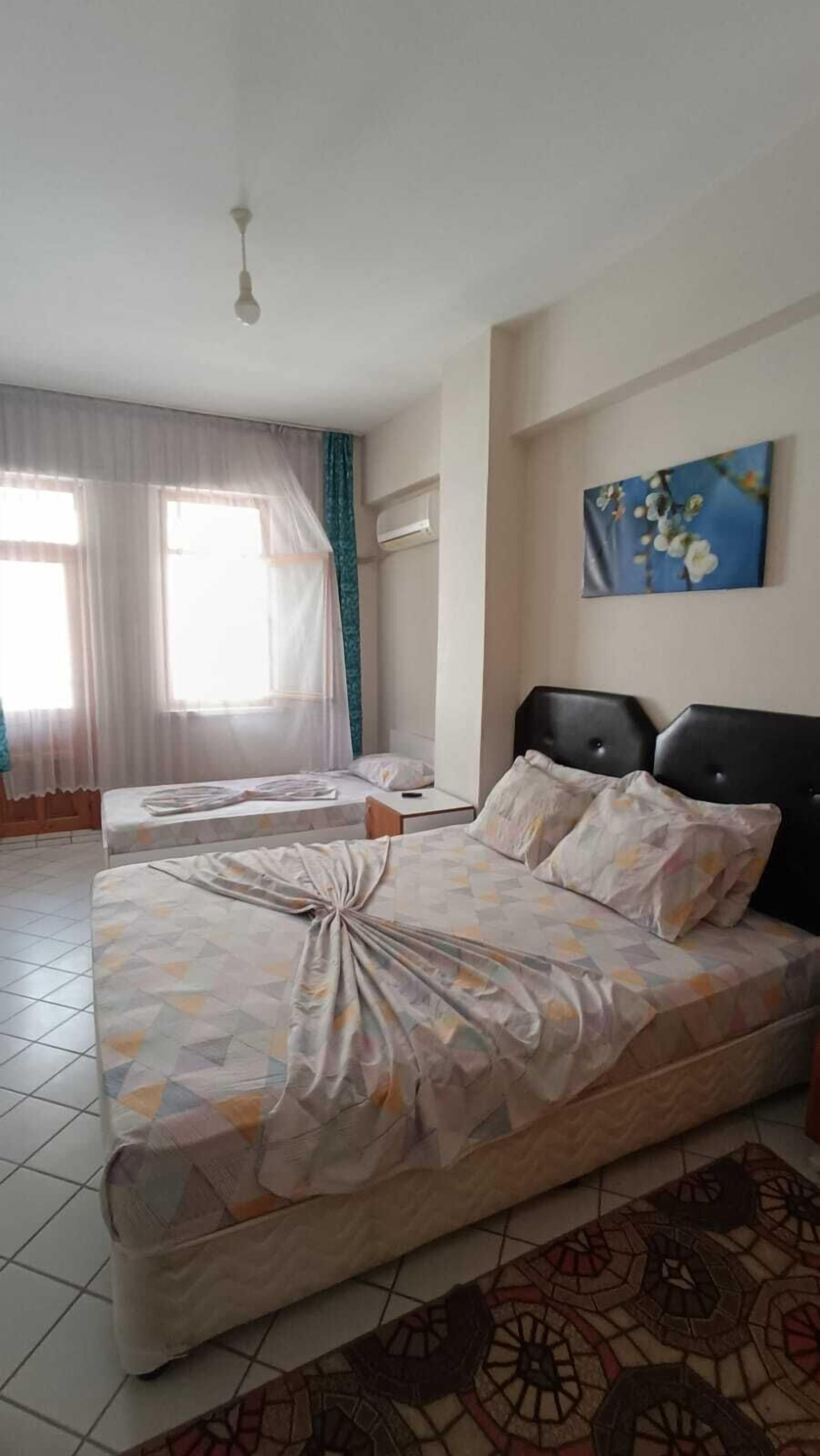 Minibar, desk, soundproofing, iron/ironing board