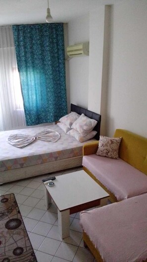 Minibar, desk, soundproofing, iron/ironing board