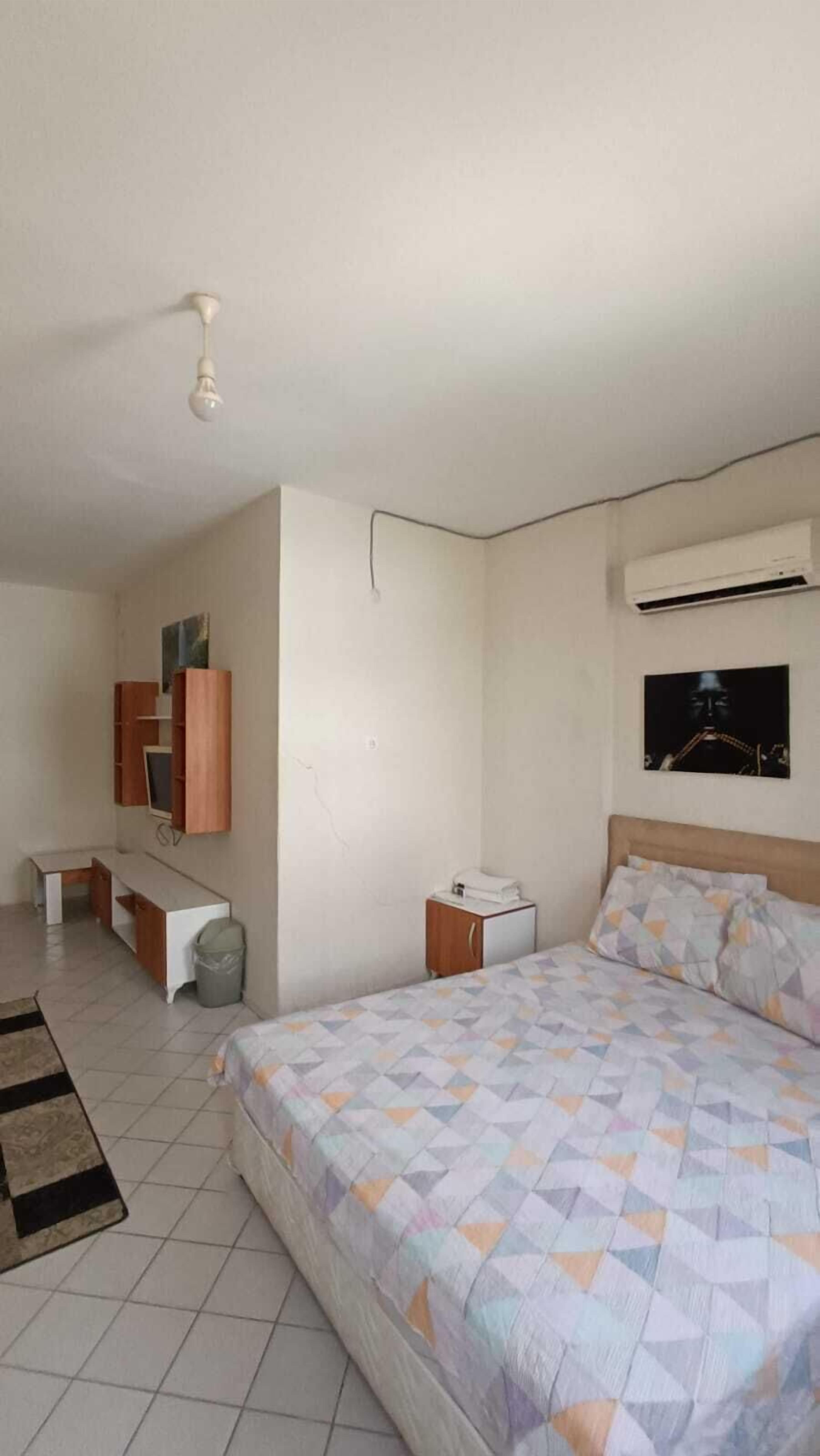 Minibar, desk, soundproofing, iron/ironing board