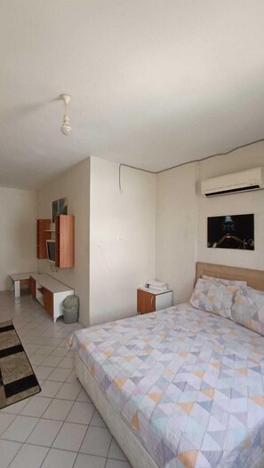 Minibar, desk, soundproofing, iron/ironing board - Karya Konaklama (Antalya)