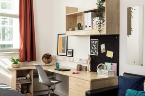 Studio, Non Smoking | Living area