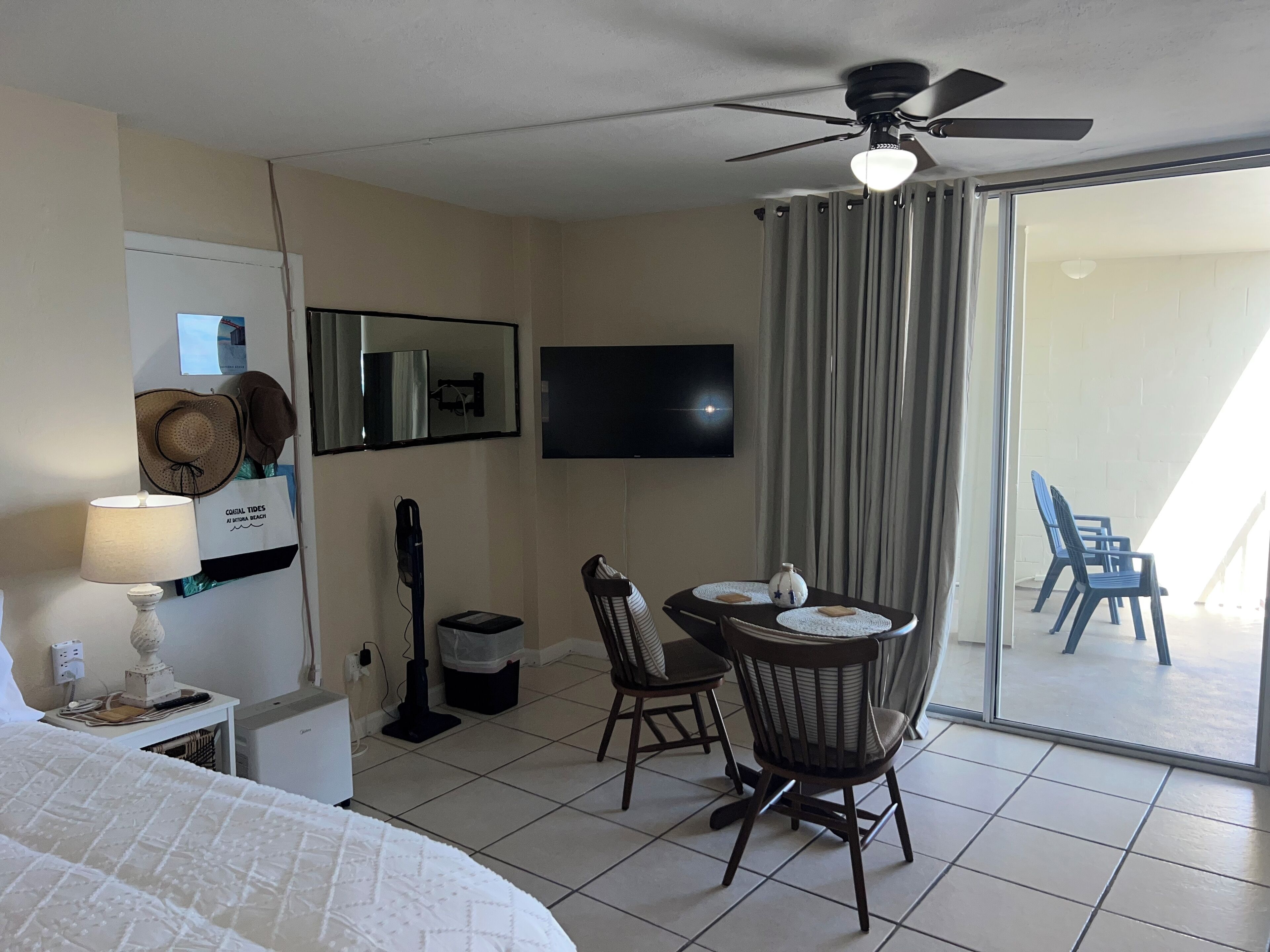 1 habitación, tabla de planchar con plancha, wifi gratis y ropa de cama 