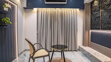 Suite | 1 bedroom, desk, free WiFi
