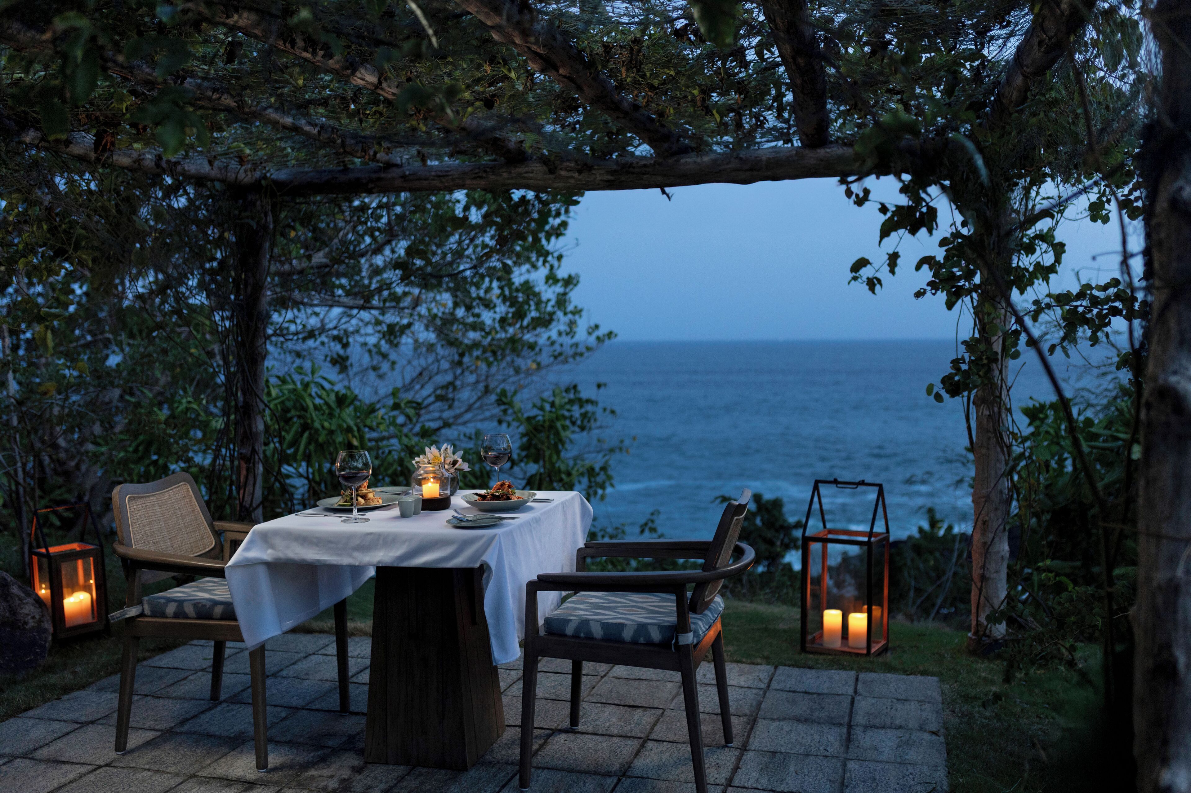 屋外ダイニングエリア