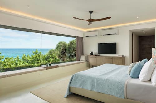 Horizon Suite | 1 bedroom, in-room safe, desk, blackout drapes