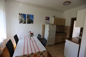 Dining - Apartment Ljubica with AC and WIFI (Punat)