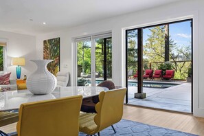 Dining - LUX Private Modern Villa | Pool, Spa, & Dogs OK (Calistoga)