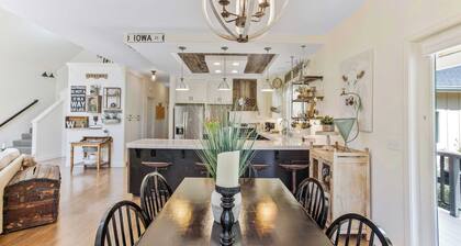 Charming 4BR Wine Country Getaway w/ Spa & Firepit