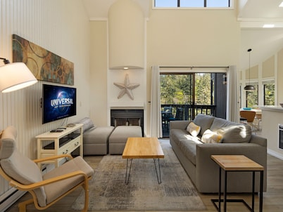 Peaceful Roche Harbor Condo!