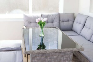 TV, offices - Cozy 2 Bedroom Cottage (Hexham Area)