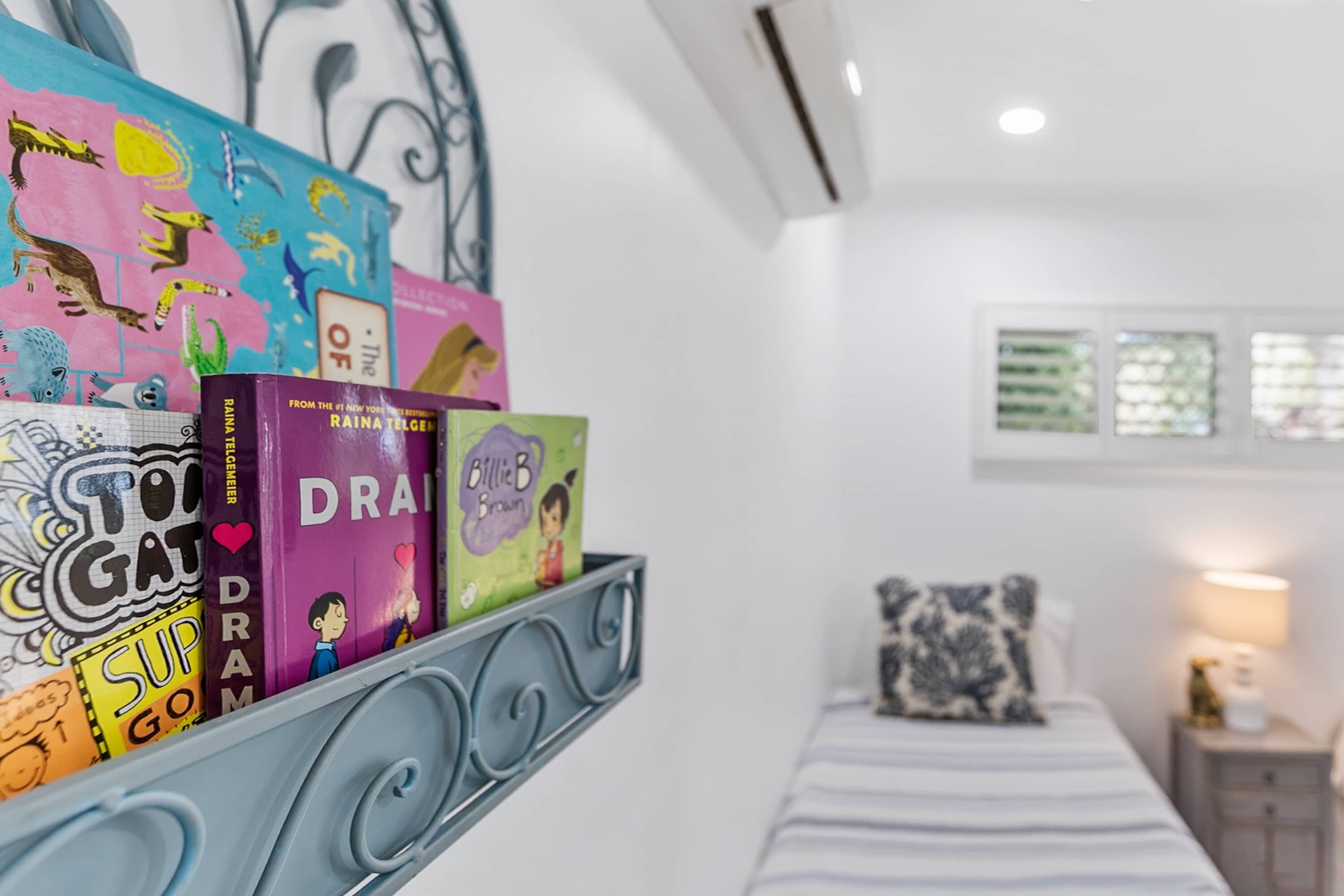 4 slaapkamers, een strijkplank/strijkijzer, reisbedje, wifi